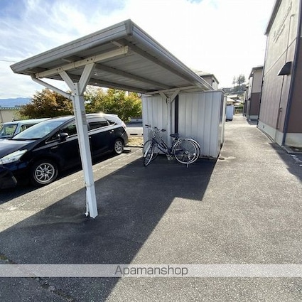 メゾンドシュヴァリエＢ[2K/43.54m2]のエントランス