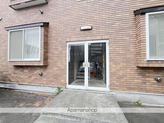 グランステージ伏見の玄関写真