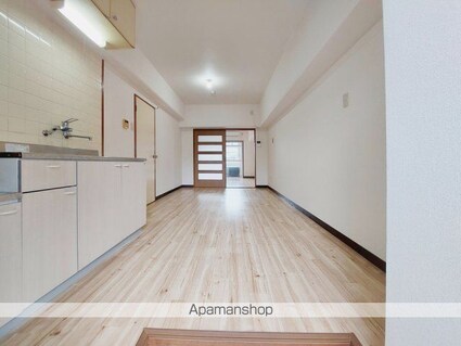 カサグランデ市坪[2DK/34m2]の玄関