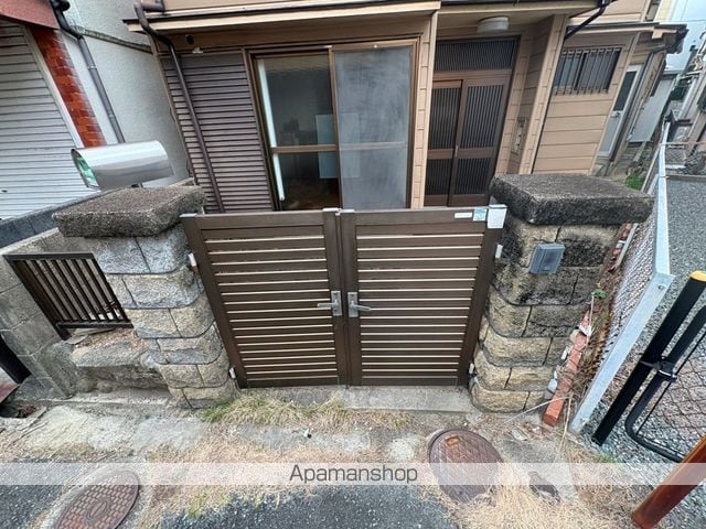 清水町19-3賃貸戸建の玄関写真