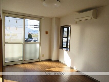 トレジャー２号館[2DK/44.71m2]のリビング・居間