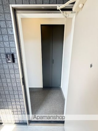 ラヴィ新八代[1LDK/34.36m2]の玄関
