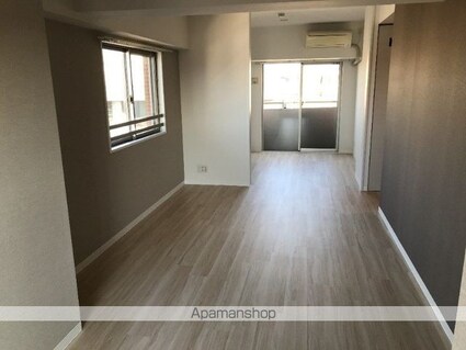 東京都世田谷区北沢２丁目[2LDK/57.72m2]のリビング・居間