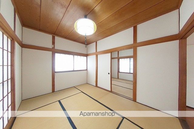 新潟市西区 1階建 築52年の内装写真