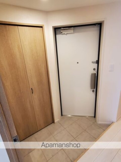 ＧｒａｎＤｕｏ三軒茶屋１１[2LDK/54.74m2]の玄関