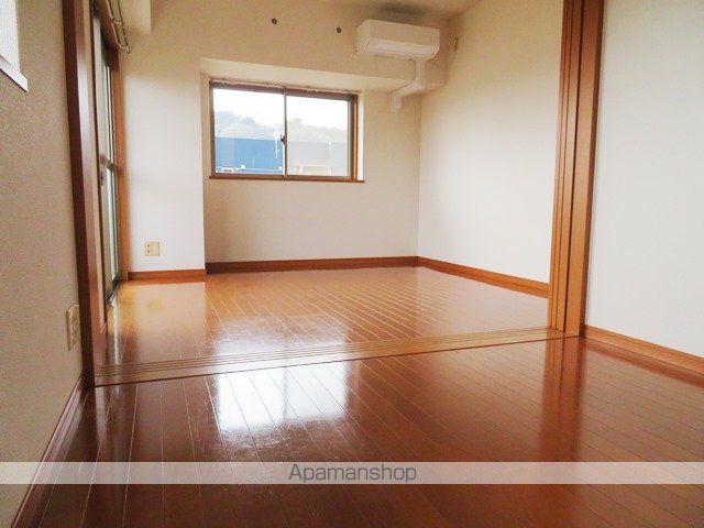 グリーンロード参番館の内装写真