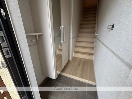 Ｍｏｄｅｒｎｅ　Ａｎｇｅ[2LDK/58.57m2]の玄関