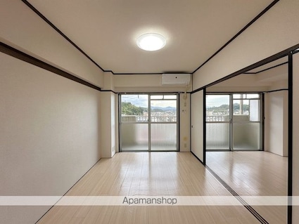 ＭＡＲＵＣＯ　Ｎｉｈｏｎｍａｔｕ[2DK/44m2]のリビング・居間