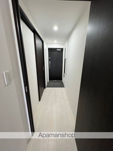 【中野区新井のマンションの写真】