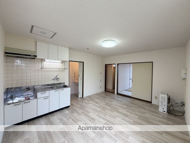 オリーブの内装写真