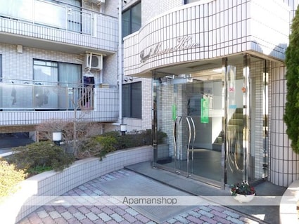 東京都中野区白鷺２丁目[3LDK/57m2]のエントランス