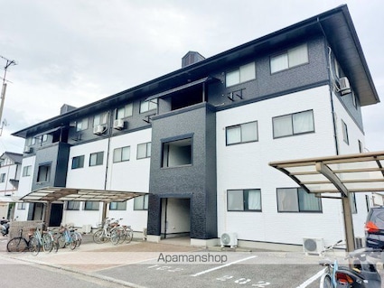 フォブール高岡[2LDK/55.9m2]の外観