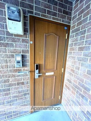 アイリスガーデン菰池　Ｂ棟[2DK/42.08m2]の玄関