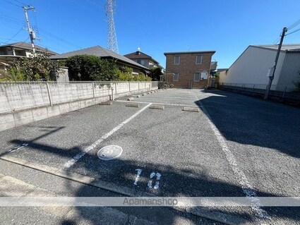 和歌山県和歌山市神前[2LDK/49.95m2]の駐車場1