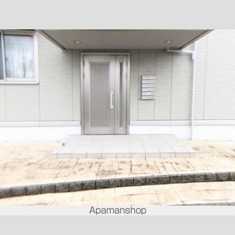 ポポラーレの玄関写真