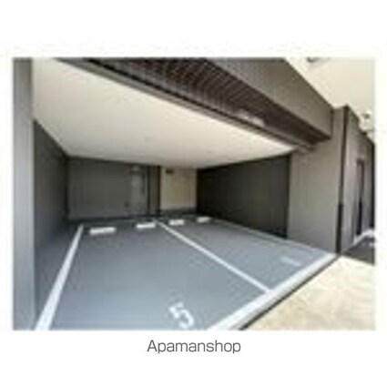 プレサンスブルーム浅草Ｎｏｒｔｈ[1K/25.52m2]の駐車場3