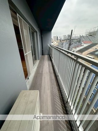 東京都新宿区北新宿１丁目[2LDK/83.56m2]のバルコニー