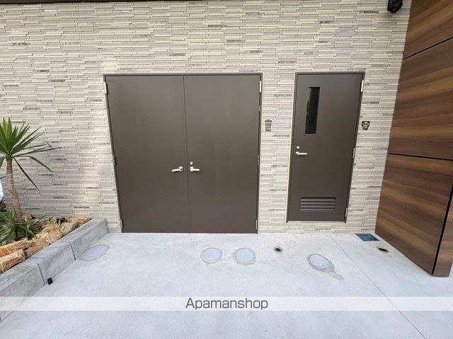 ルーチェ門真栄町の玄関写真