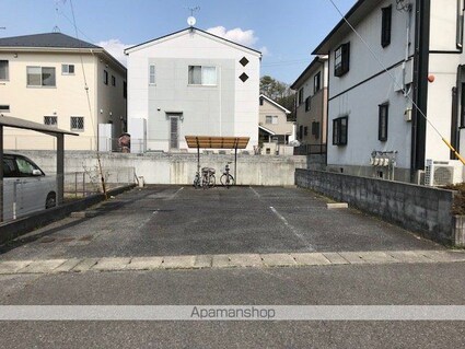 滋賀県甲賀市水口町水口[2LDK/48m2]の駐車場