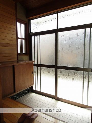 小林市 1階建 築50年の内装写真