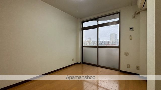 サウザントハウスIIIの内装写真