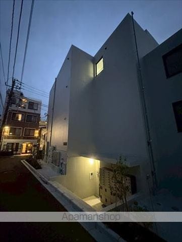 AGLAIA 新宿横寺町の外観写真