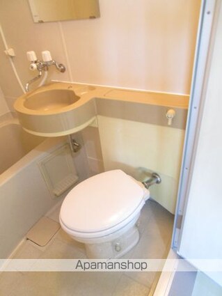 東京都中野区南台５丁目[1R/33.6m2]のトイレ