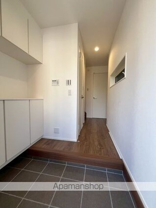 Ｋｏｌｅｔ日野１０[4LDK/96.64m2]の玄関