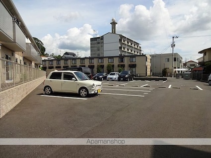 ボナール朝倉西町[1LDK/45.41m2]の駐車場1