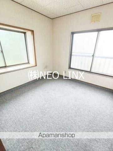 百合が原8丁目戸建の内装写真