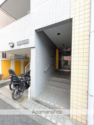 東京都中野区中央３丁目[1LDK/53.08m2]のエントランス