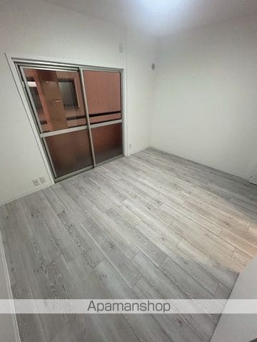 玉栄マンションの内装写真