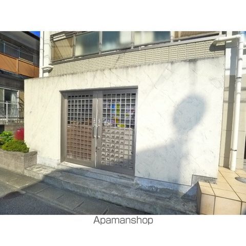 コスミオンの玄関写真