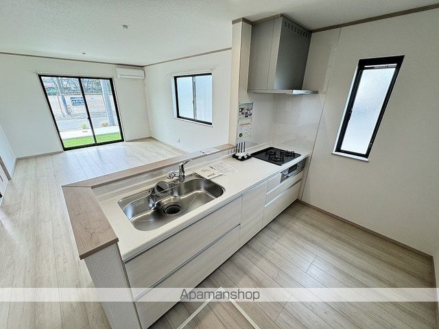 武蔵村山市 2階建 築3年の内装写真