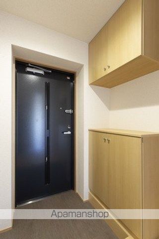 ポンデュガールの内装写真