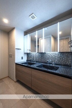 レジディア西麻布[4LDK/166.06m2]の洗面所