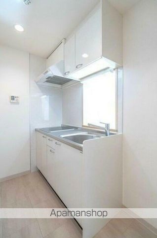 コンフォリア新中野IIの内装写真