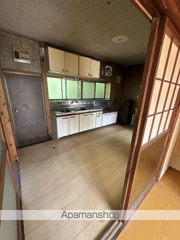 ＪＲ常磐線 泉駅 バス乗車時間：33分 最寄りバス停で下車 徒歩5分 2階建 築49年の内装写真