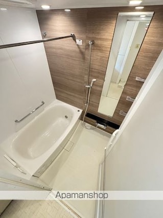 セルアージュ横濱鶴見アストレ[3LDK/63.32m2]のバス