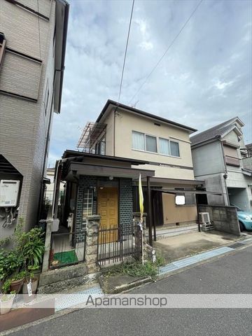 近鉄京都線 久津川駅 徒歩16分 2階建 築52年の外観写真