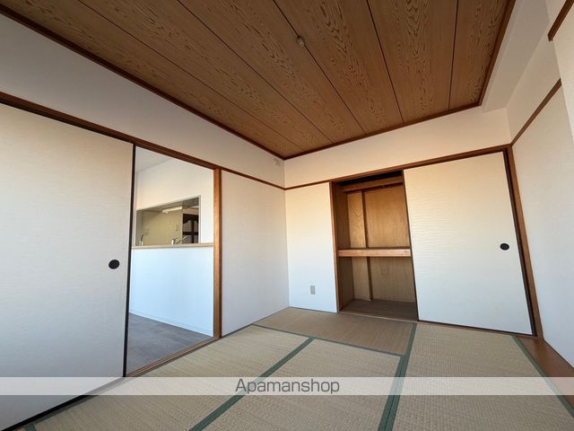 COLLECTION刀根山の内装写真