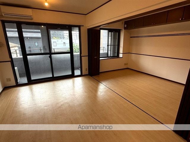 ニューリバー九工大駅前の内装写真