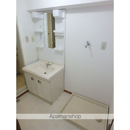 東京都世田谷区弦巻３丁目[3DK/56.7m2]の洗面所