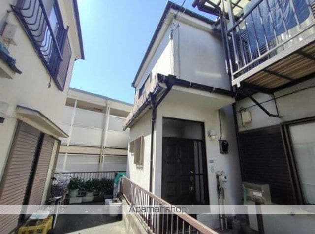 京急本線 生麦駅 徒歩12分 2階建 築44年の外観写真
