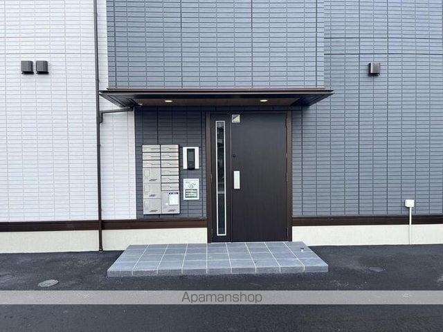 クランツ古川西 A棟の玄関写真