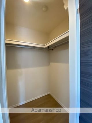 和歌山県和歌山市小雑賀２丁目[1LDK/44m2]の収納