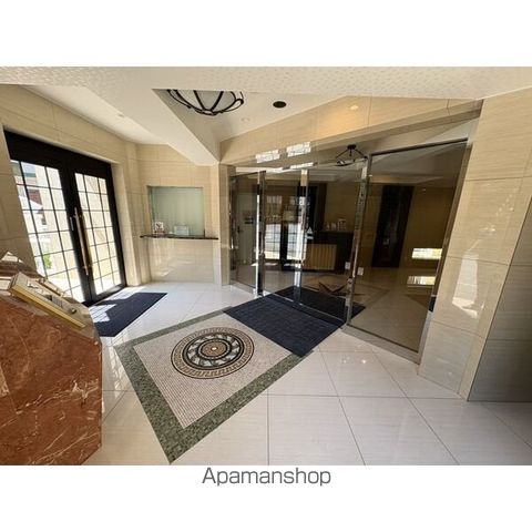 グランファーレ伏見グランシャリオの玄関写真