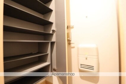 カーサ　セグーラ[1LDK/46.81m2]の玄関