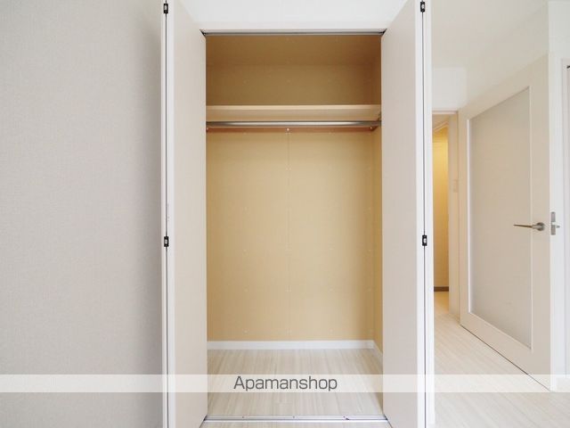 FLOS PROVAの内装写真