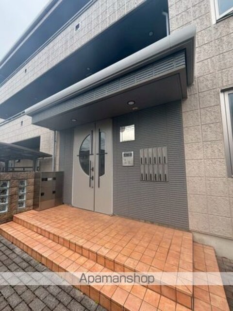 東京都東大和市芋窪６丁目[1LDK/50.35m2]のエントランス